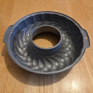 Braided Ring Mold Pan 10"